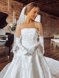 Lace Edge With Pearls Veil