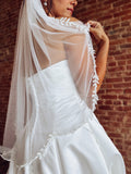 Leafy Pearl Trim Finger Tip Veil