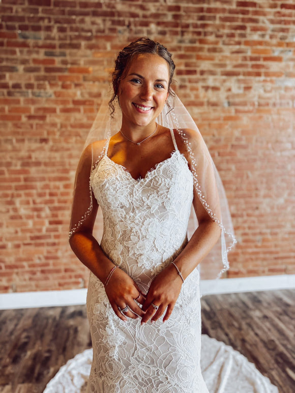 Crystal and Pearl Edge Cascade Fingertip Veil