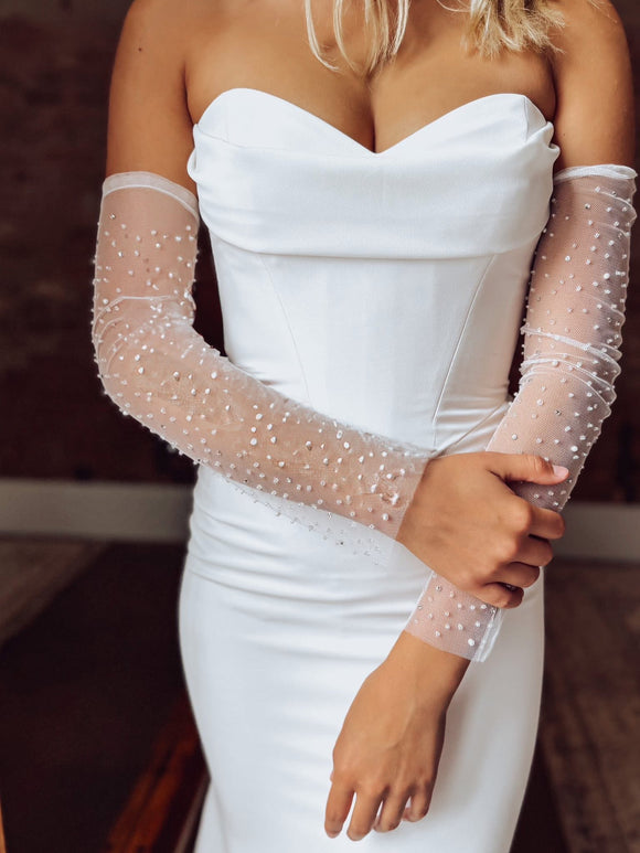 Tulle Fitted Pearl Sleeves