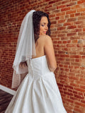Pointed Cut Edge Veil