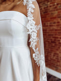Lace Trimmed Waltz Veil